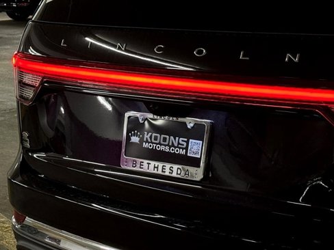 Certified 2025 Lincoln Aviator AWD image 4