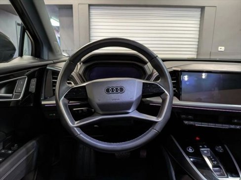 Used 2023 Audi Q4 e-tron Premium Plus w/ Premium Plus image 14