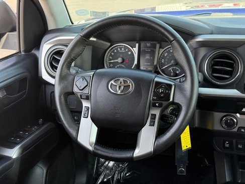 Certified 2022 Toyota Tacoma SR5 image 15