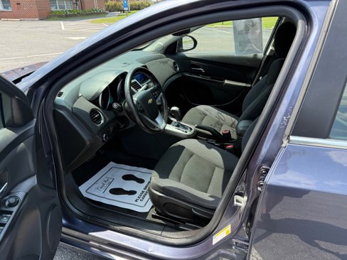 Used 2014 Chevrolet Cruze LT image 5