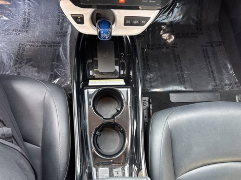 Used 2017 Toyota Prius Prime Plus image 17