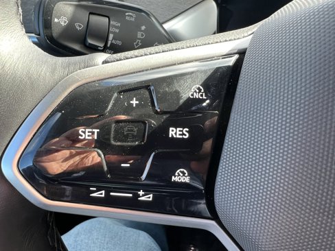 New 2025 Volkswagen ID. Buzz Pro S image 15
