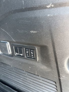 Used 2022 GMC Yukon AT4 image 11