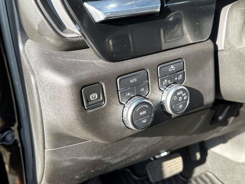 Certified 2025 GMC Sierra 1500 Elevation image 21