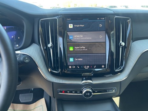 Certified 2025 Volvo XC60 B5 Plus image 20