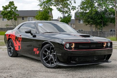 Used 2021 Dodge Challenger R/T w/ Plus Package image 8