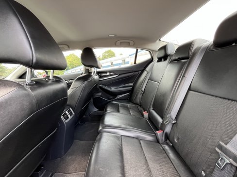 Used 2023 Nissan Maxima SV w/ Floor Mat Group image 17