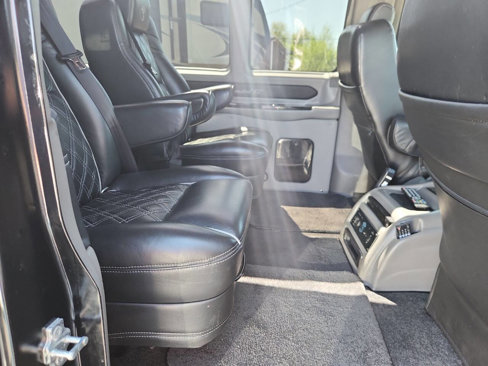 Used 2019 Chevrolet Express 2500 Extended w/ Enhanced Convenience Package image 26