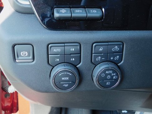 Used 2025 Chevrolet Silverado 1500 High Country w/ Technology Package image 36