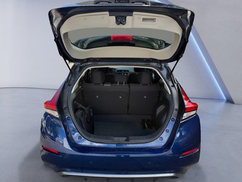 Certified 2025 Nissan Leaf S image 19