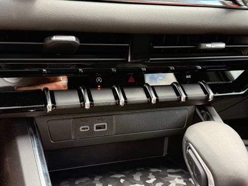 New 2025 GMC Canyon Elevation w/ Technology Package image 30