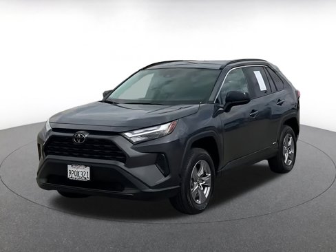 Used 2025 Toyota RAV4 LE image 7