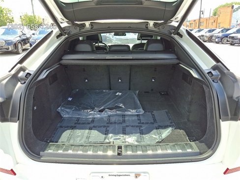 Used 2025 BMW X6 M60i w/ Parking Assistance Package image 30