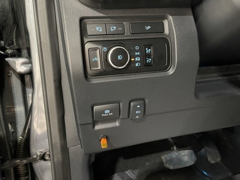 Used 2023 Ford F250 Lariat w/ Sport Appearance Package image 12