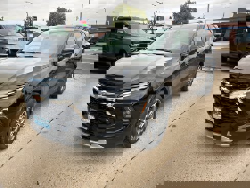 Certified 2025 Chevrolet Blazer LT image 2