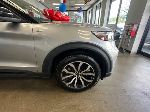 Used 2022 Ford Explorer ST-Line image 14