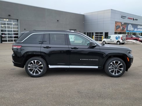 New 2025 Jeep Grand Cherokee Overland w/ Luxury Tech Group IV image 4