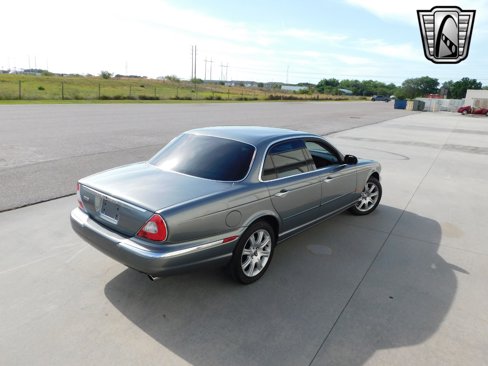 Used 2004 Jaguar XJ8 image 27