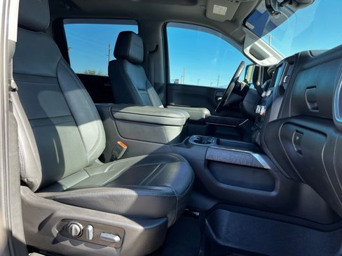 Used 2022 GMC Sierra 3500 Denali w/ Denali Ultimate Package image 23