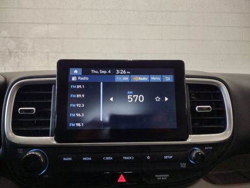 Used 2023 Hyundai Venue SEL image 27