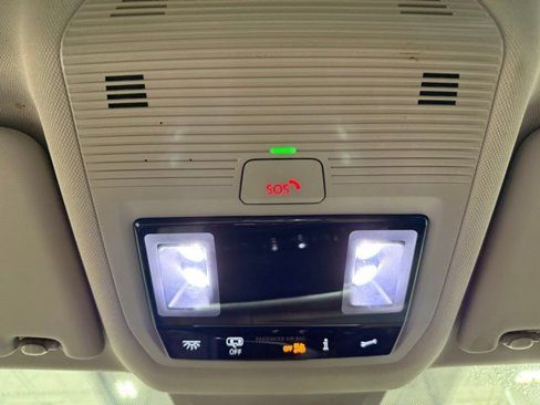 Certified 2024 Volkswagen Atlas SE image 20