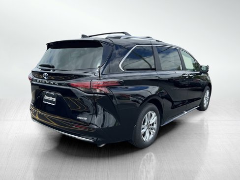 New 2025 Toyota Sienna Limited image 11