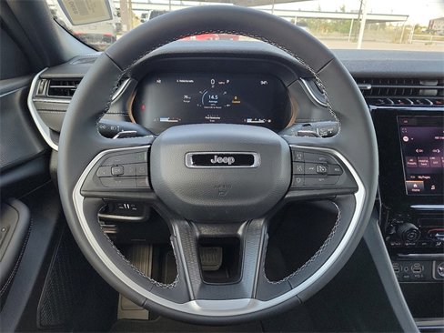 New 2025 Jeep Grand Cherokee L Laredo image 19