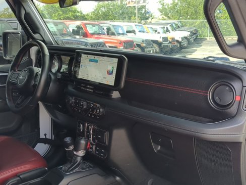 Used 2024 Jeep Wrangler Unlimited Rubicon 392 image 28
