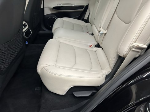 Used 2024 Genesis GV70 2.5T image 24