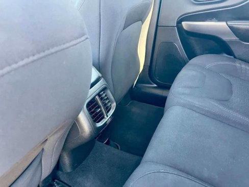 Used 2019 Jeep Cherokee Latitude w/ Popular Appearance Group image 22