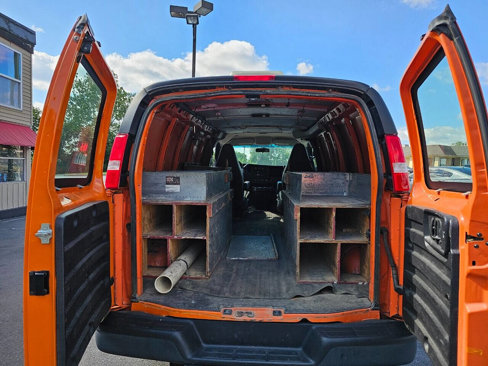 Used 2017 Chevrolet Express 2500 image 22