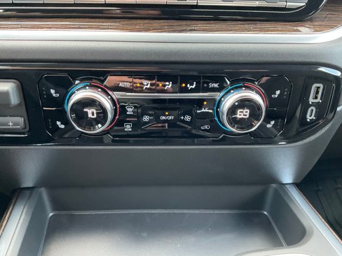 New 2026 GMC Sierra 1500 Elevation image 8