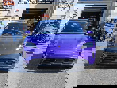 Used 2025 Porsche Taycan image 8