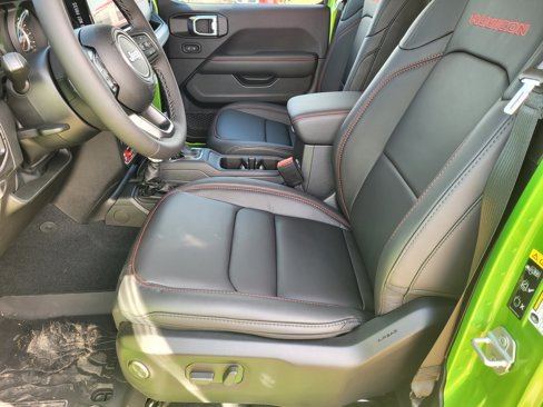 New 2025 Jeep Wrangler Unlimited Rubicon w/ Technology Group image 7