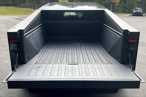 Used 2025 Tesla Cybertruck Cyberbeast image 29
