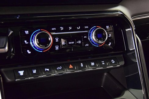 Used 2024 GMC Sierra 2500 AT4X image 29