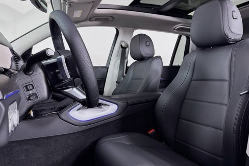 New 2026 Mercedes-Benz GLS 450 4MATIC image 17