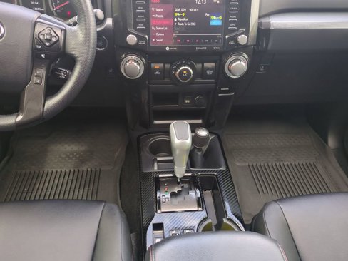 Used 2024 Toyota 4Runner TRD Off-Road Premium image 18