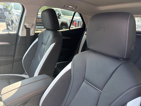 New 2025 Buick Envision Sport Touring image 11