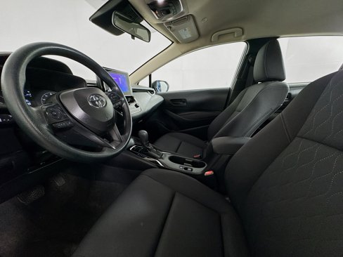 Used 2025 Toyota Corolla LE image 20