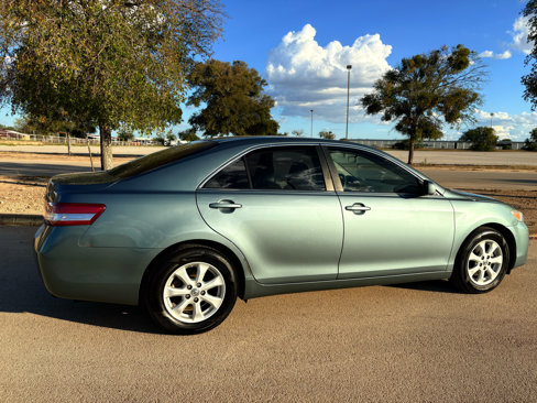 Used 2011 Toyota Camry LE image 43