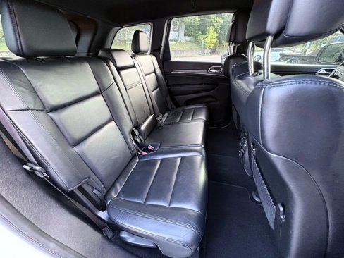 Used 2019 Jeep Grand Cherokee Limited image 19