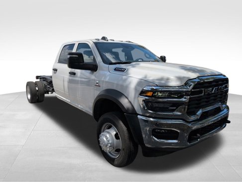New 2025 RAM 5500 Tradesman image 31