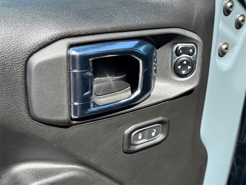 New 2025 Jeep Wrangler Unlimited Rubicon w/ Technology Group image 29