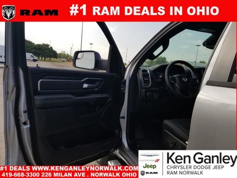 New 2026 RAM 1500 4x4 Crew Cab image 8