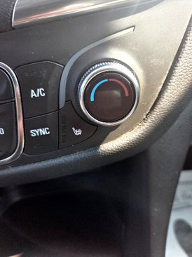 Used 2021 Chevrolet Equinox LT w/ Driver Convenience Package image 26
