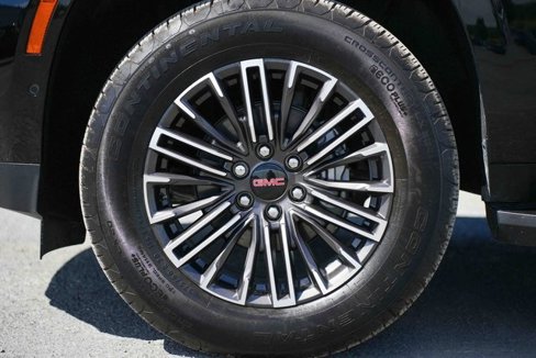 Used 2025 GMC Yukon Elevation image 13