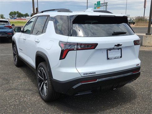 New 2026 Chevrolet Equinox RS image 3