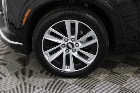 New 2026 Cadillac Vistiq Luxury w/ LPO, Floor Liner Package image 34