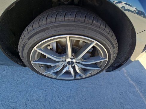 Used 2025 Genesis G70 2.5T image 10